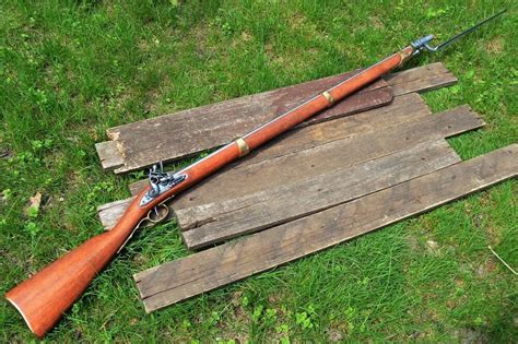 History Hit TV How To Series. . Reproduction revolutionary war musket